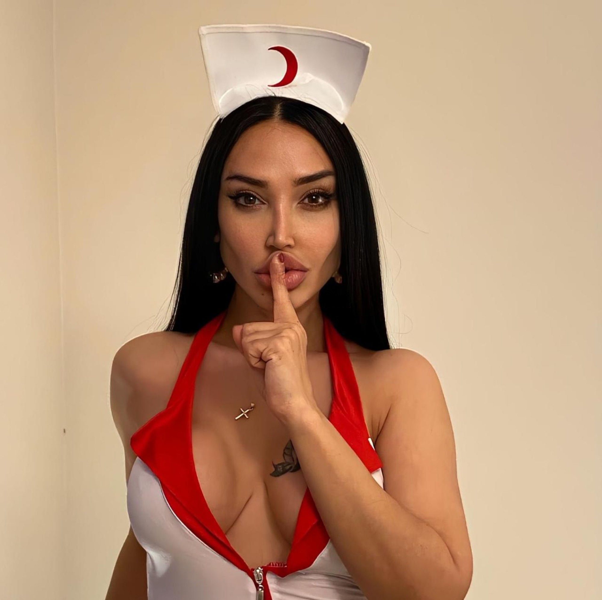 Шлюха Lili 29 лет сделает качественно куннилингус и пригласит к себе