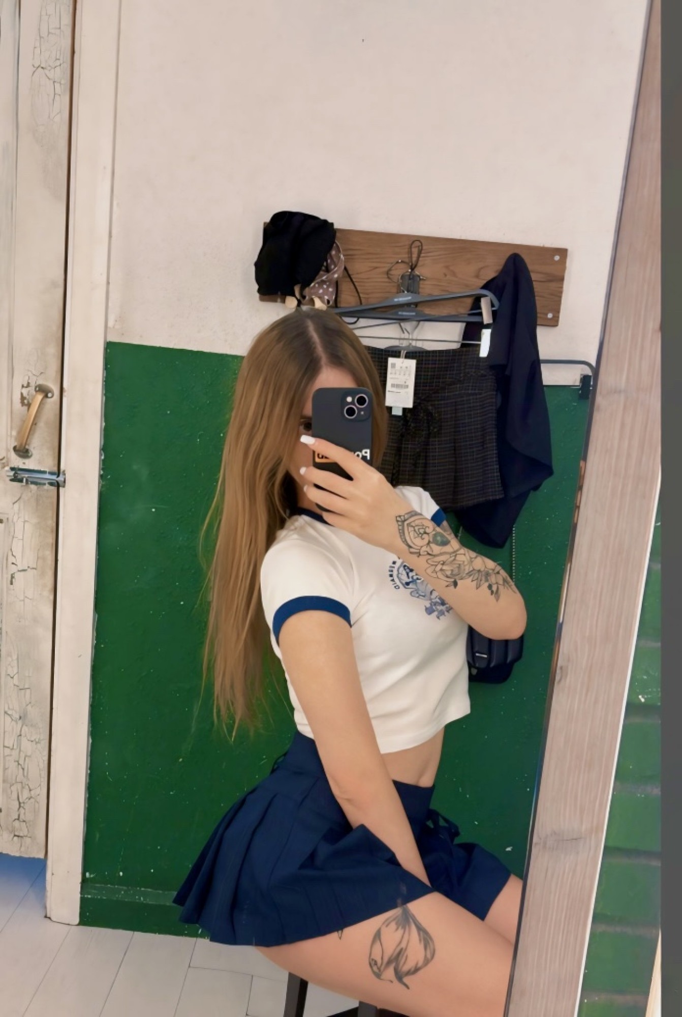 Индивидуалка Trans Meggy стройная подарит минет в презервативе и пригласит к себе в Кентрон (Центр)